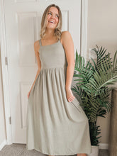 Load image into Gallery viewer, Middleton Maxi Dress
