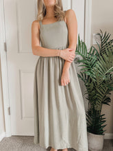 Load image into Gallery viewer, Middleton Maxi Dress
