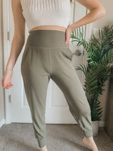 Load image into Gallery viewer, Carmen Relaxed Joggers - Olive
