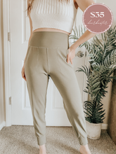 Load image into Gallery viewer, Carmen Relaxed Joggers - Olive
