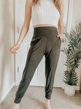 Load image into Gallery viewer, Carmen Relaxed Joggers - Black
