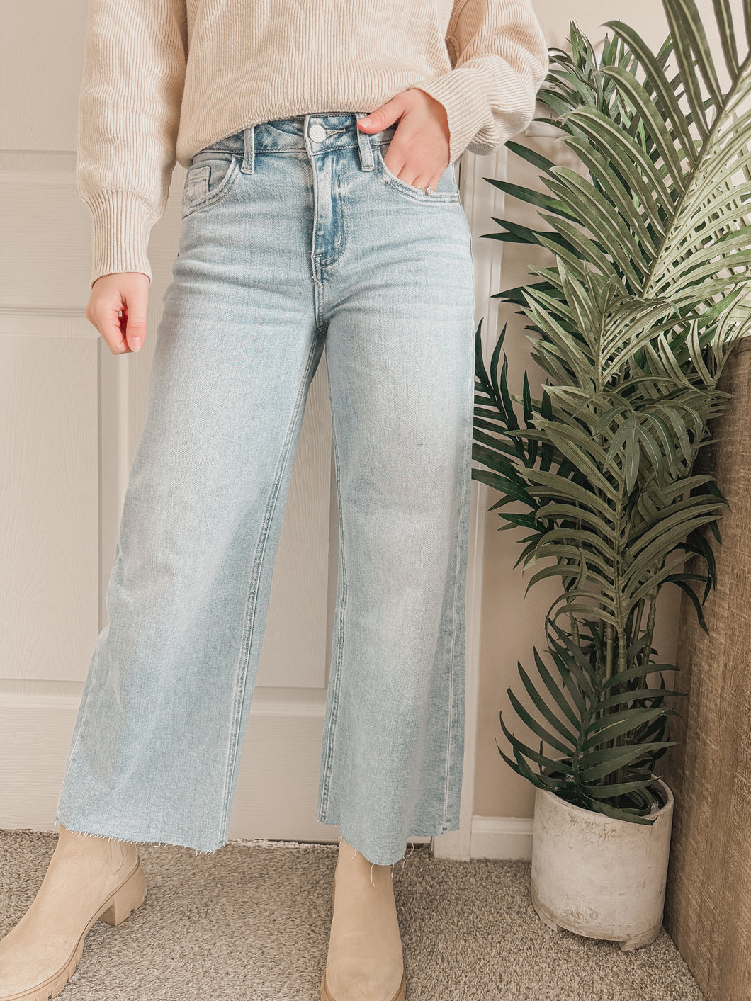 Olivia Wide Leg Jeans / Vervet