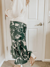 Load image into Gallery viewer, Feeling Thankful Abstract Midi Skirt
