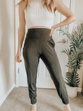Load image into Gallery viewer, Carmen Relaxed Joggers - Black
