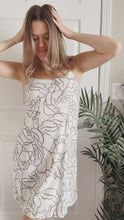 Load and play video in Gallery viewer, Charleston Floral Dress
