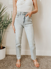 Load image into Gallery viewer, Gina Straight Jeans
